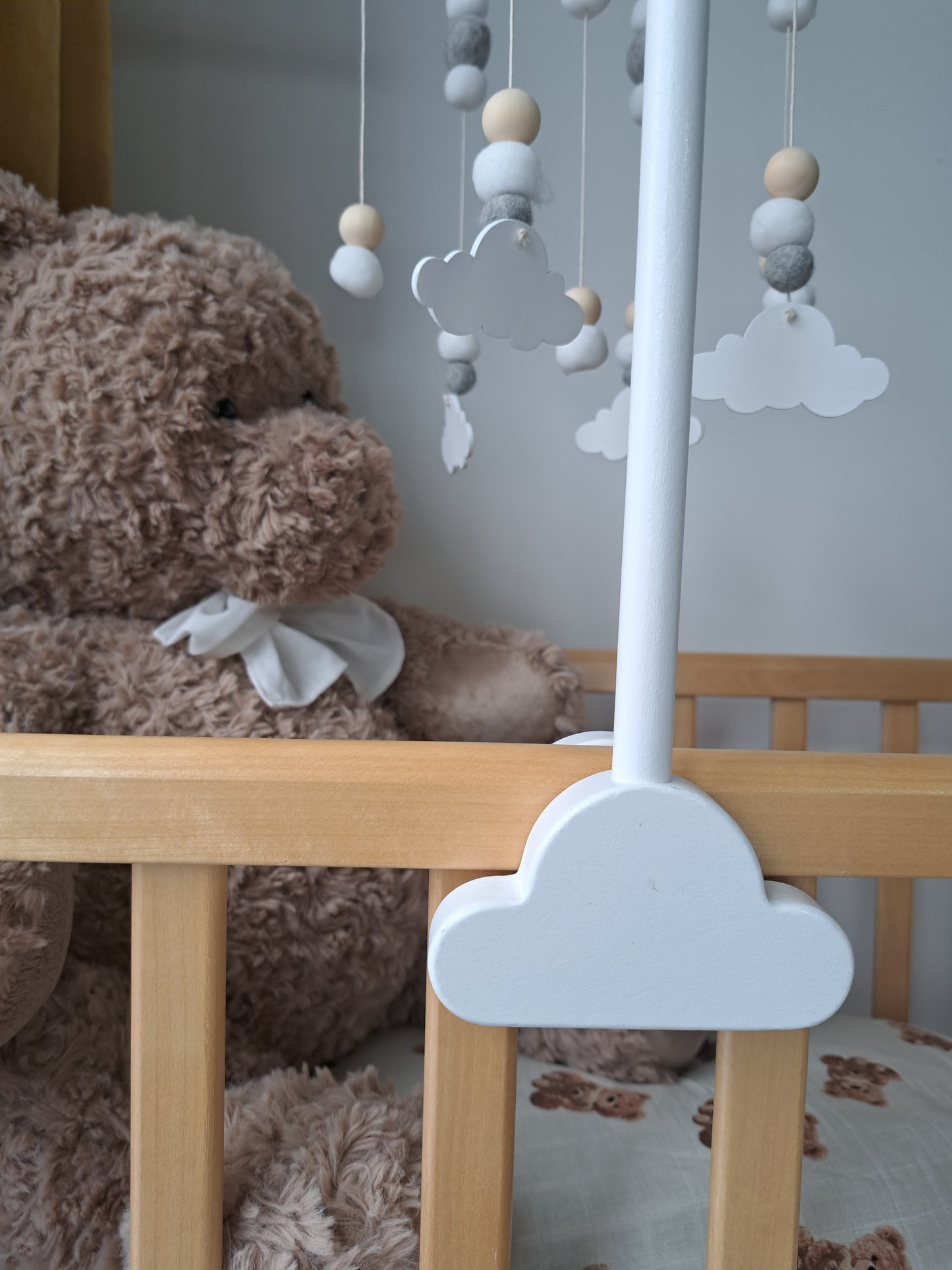 White Wooden Cloud Baby Mobile Arm Bracket