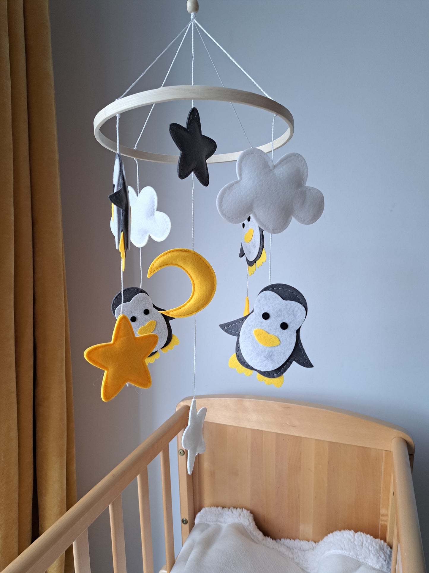 Penguin Cot Mobile