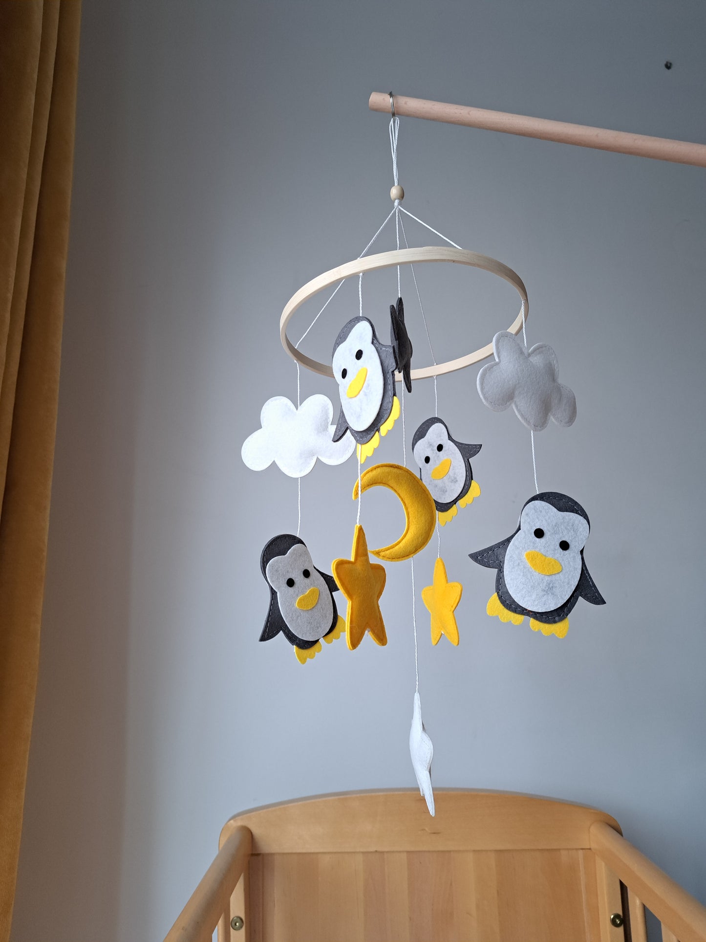 Penguin Cot Mobile