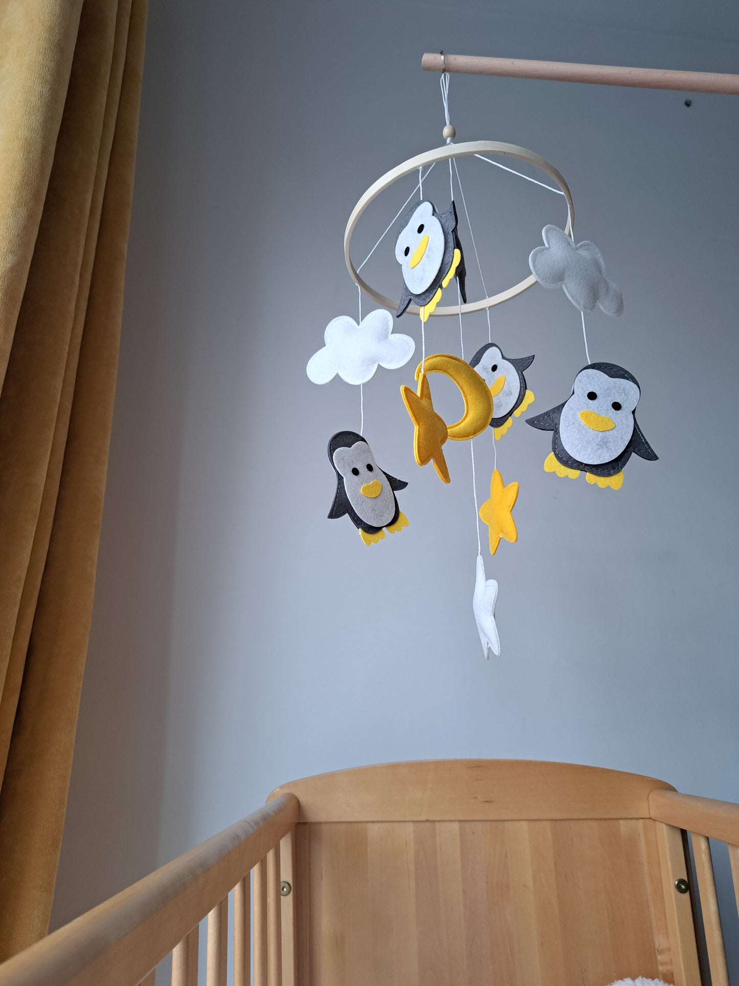 Penguin Cot Mobile