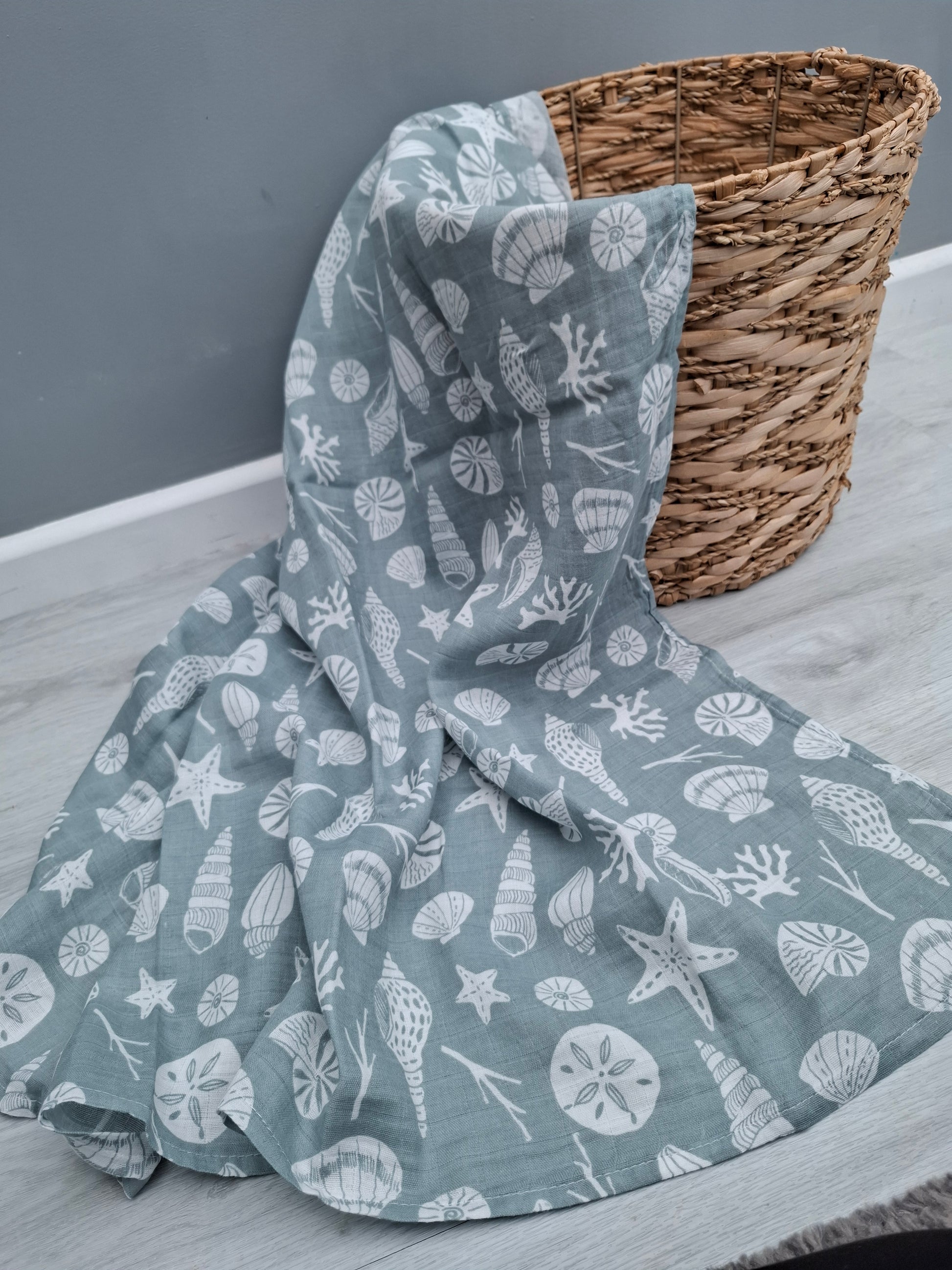 Seashell print organic cotton muslin swaddle 120cm
