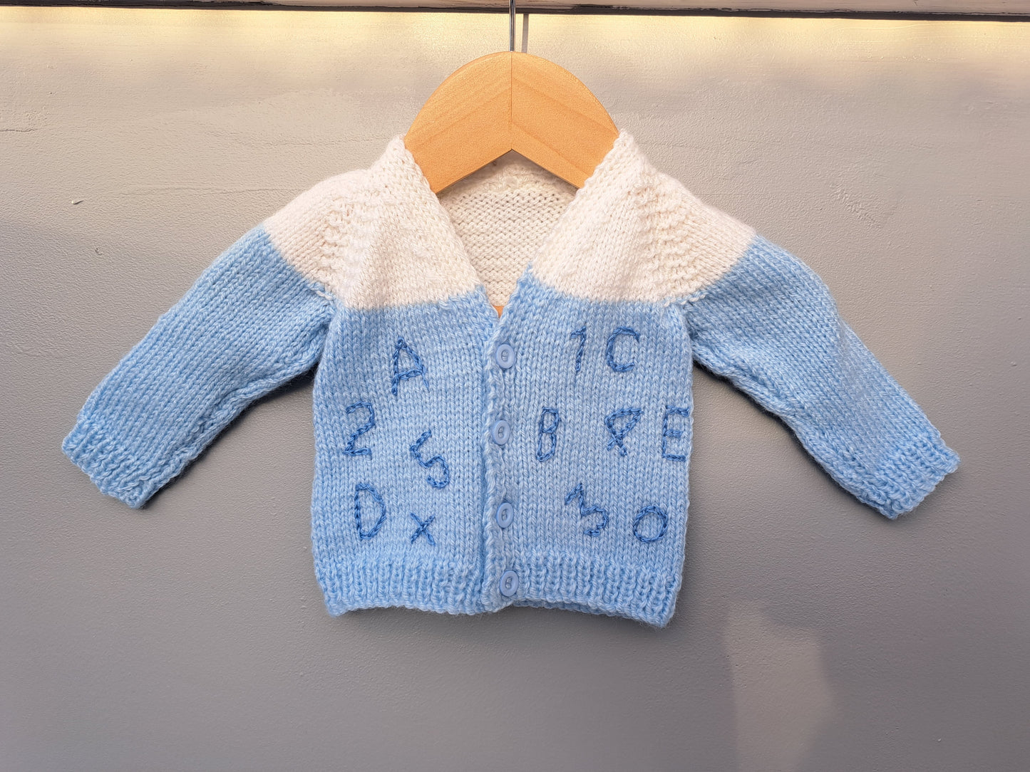 Knitwear Drop - Cardigan Newborn